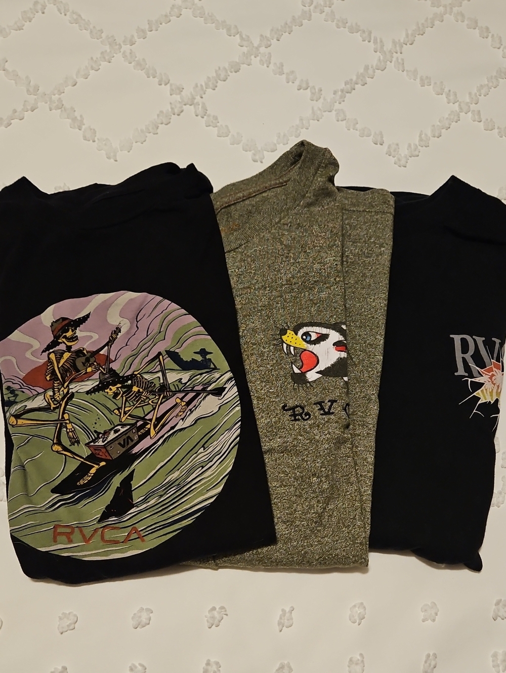 3 RVCA mens Tee Shirts Sz Medium